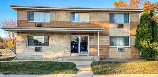 Charming One-Bedroom Apartment in St. Francis – Apply for FREE!