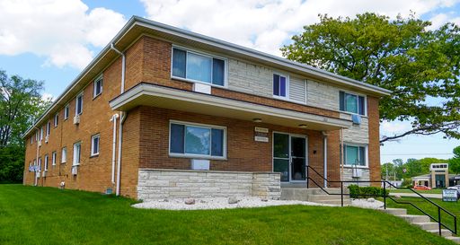 Affordable One-Bedroom Apartment in St. Francis - Apply for FREE!