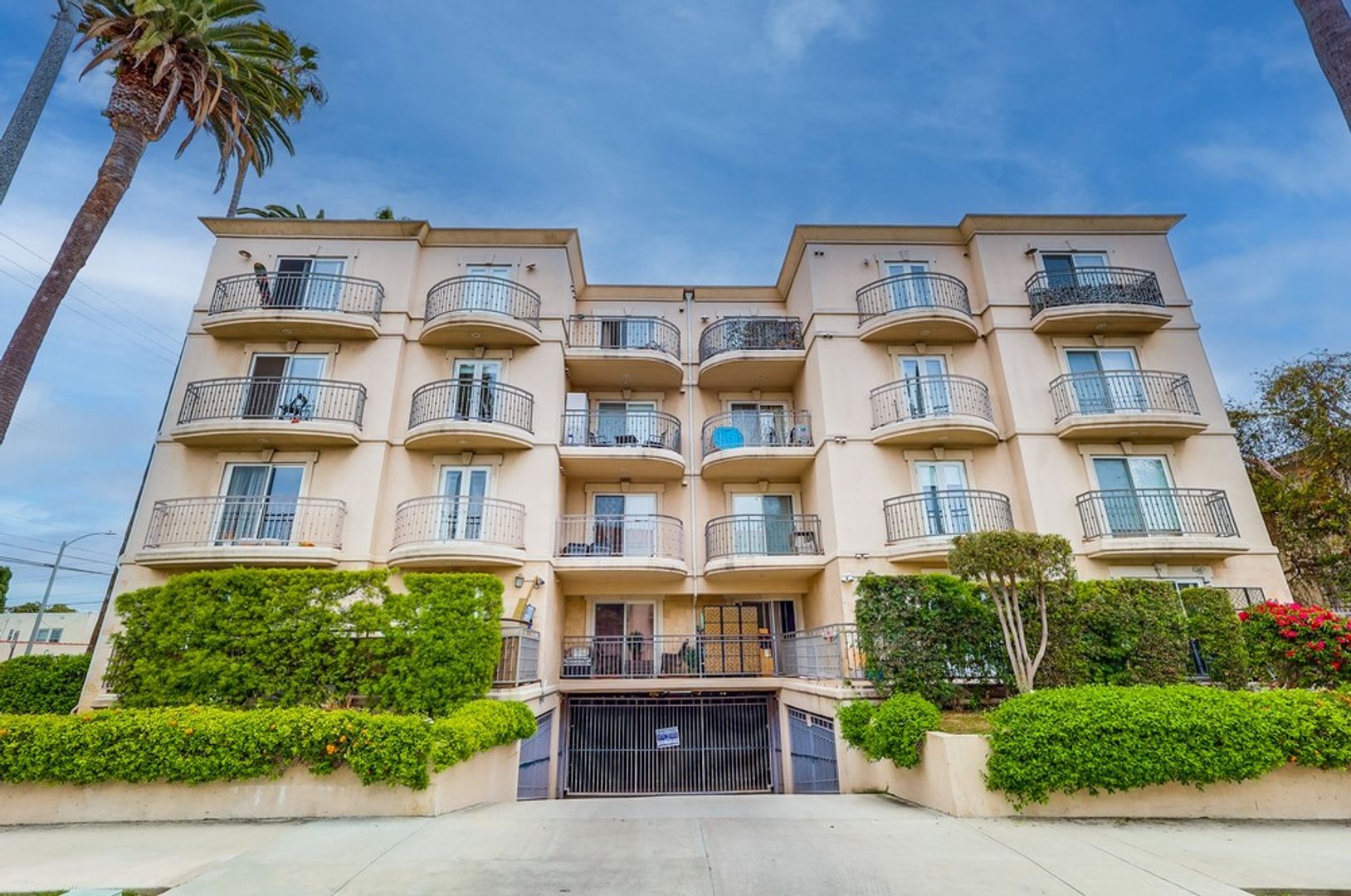 LOS ANGELES Apartment: 8610 CHALMERS DRIVE