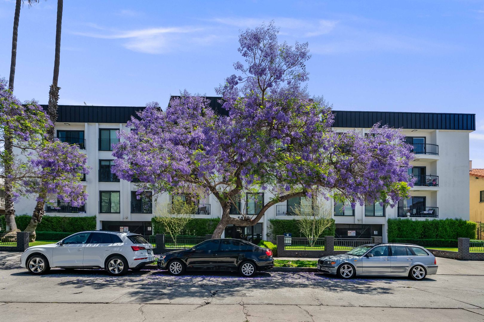 LOS ANGELES Apartment: 1470 S. REXFORD DRIVE