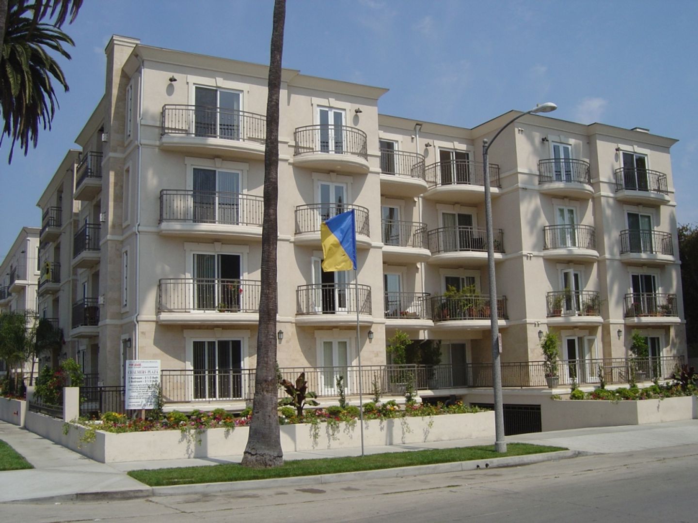 LOS ANGELES Apartment: 8610 CHALMERS DRIVE
