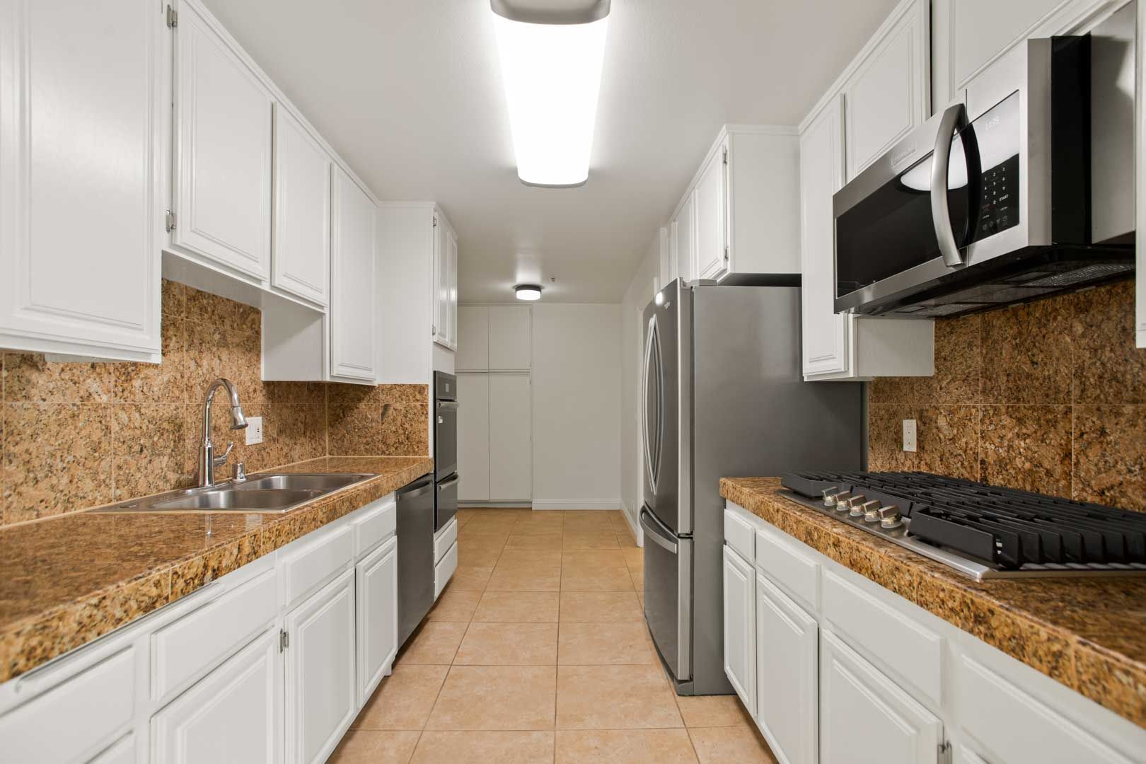 LOS ANGELES Apartment: 1508 VETERAN AVE.