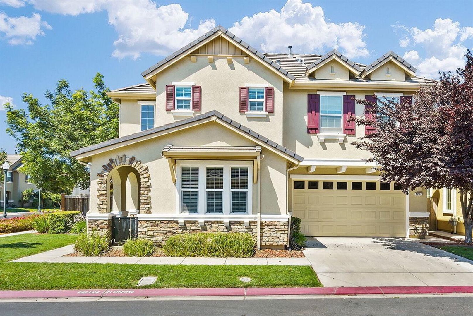 Lathrop House: 17187 Atlantic Oak Lane