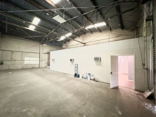 ASK ABOUT SEPTEMBER MOVE-IN INCENTIVES!!! Rare industrial warehouse space for lease directly on Main Street in Oakley. 2 Large front 15' roll up doors.