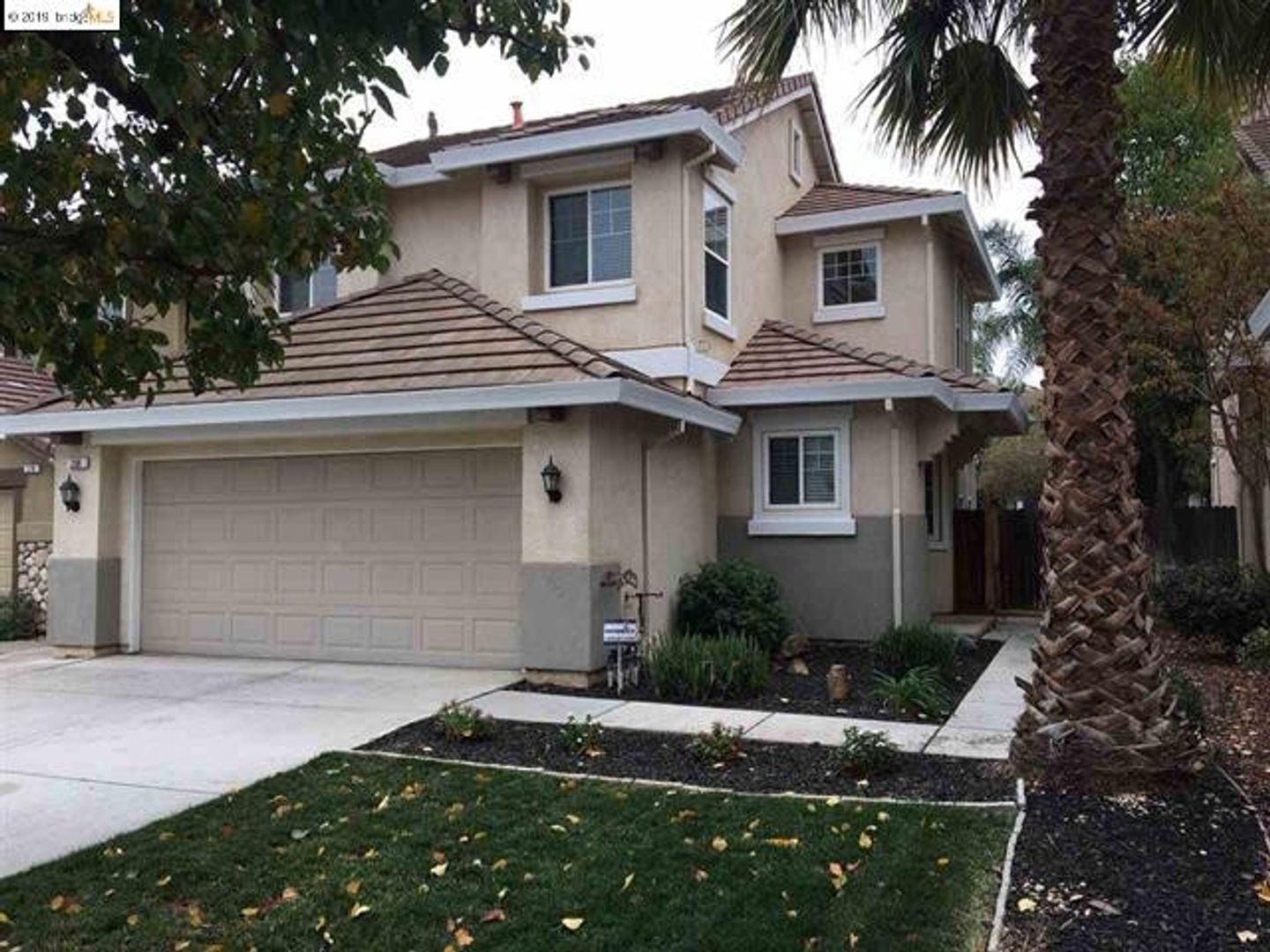 Brentwood House: 268 Woodfield Lane