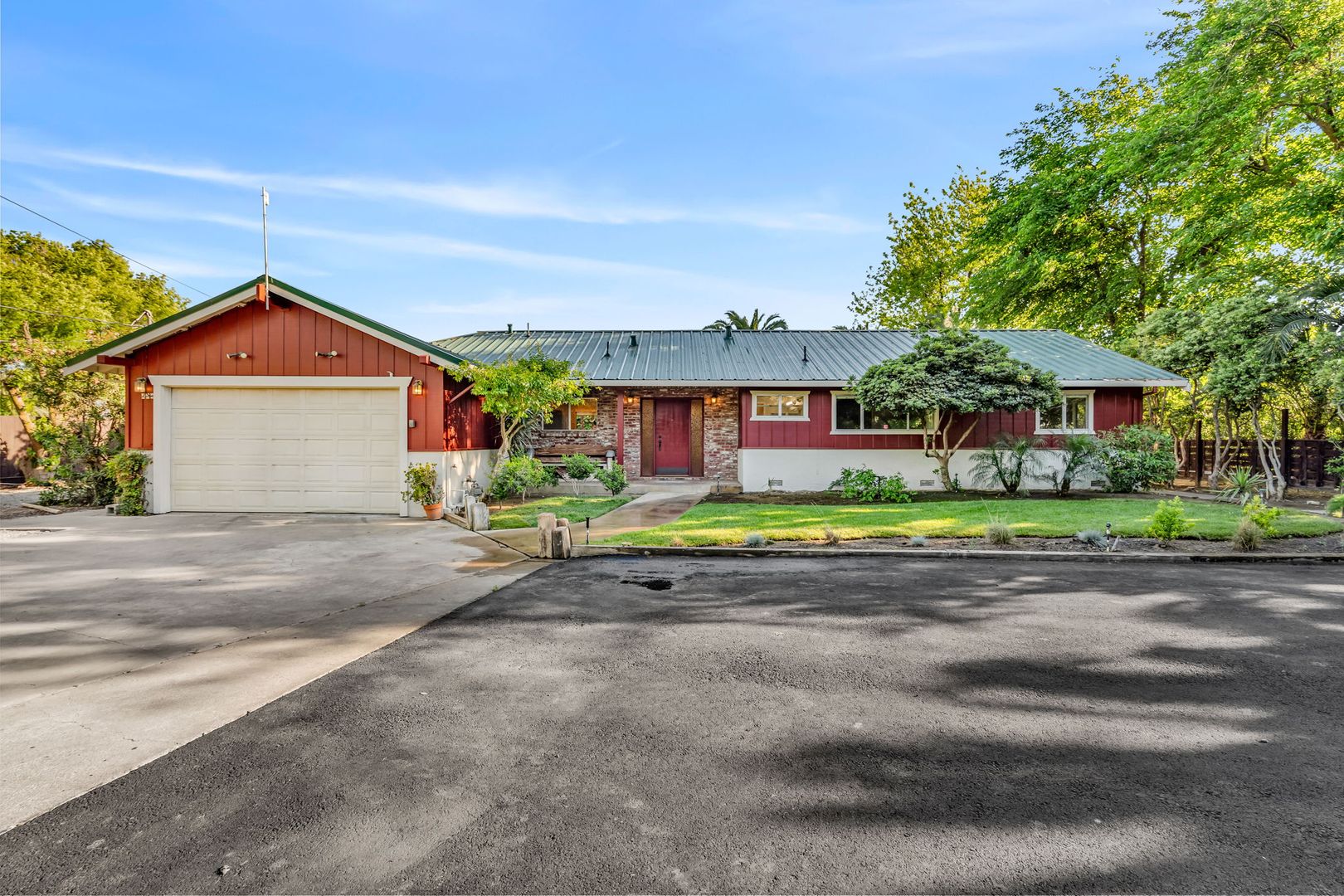 Brentwood House: 3300 Concord Ave #A