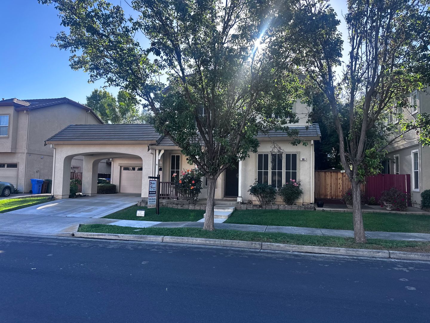 Brentwood House: 100 Heritage Way