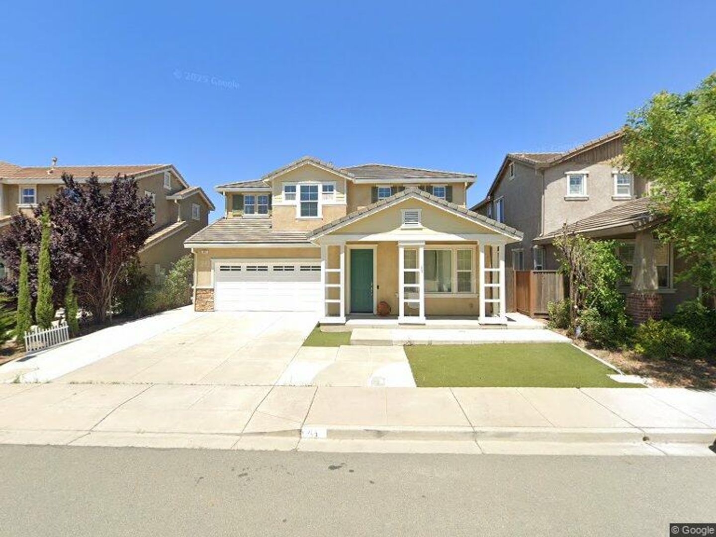 Pittsburg House: 41 Coos Bay Court
