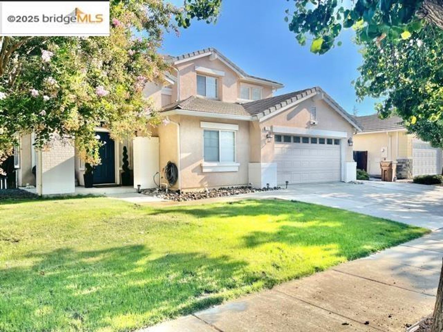 Brentwood House: 709 Thompsons Drive