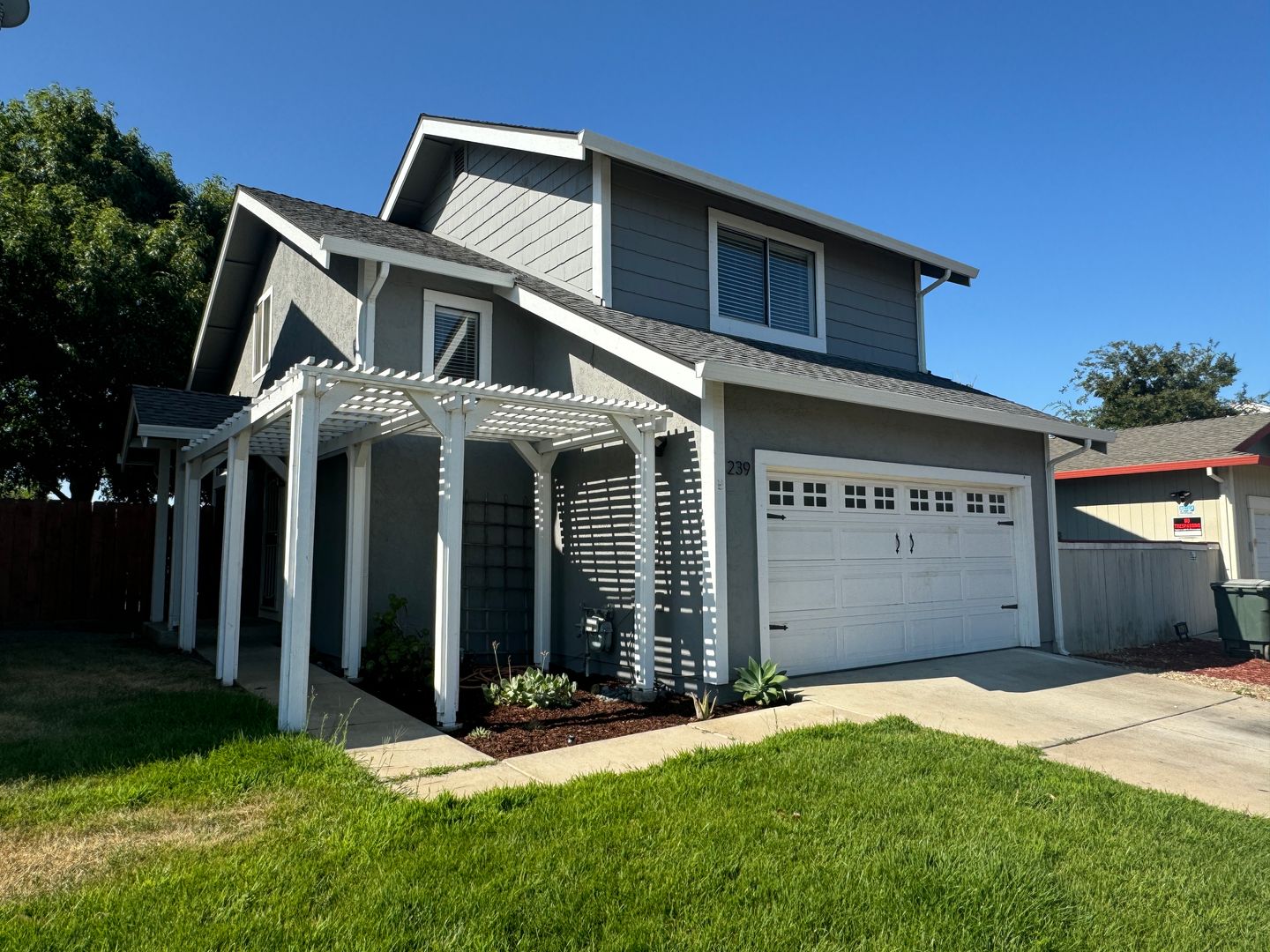 Oakley House: 239 Almondtree Lane