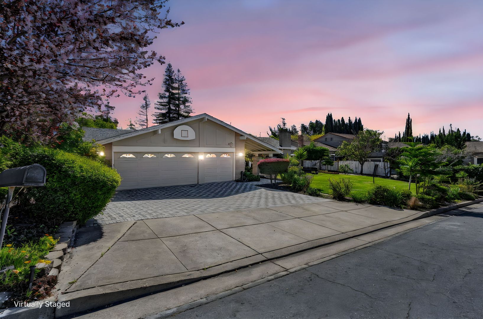 Fremont House: 277 Hidalgo Court