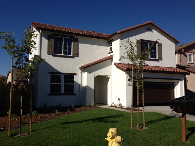 Oakley House: 494 Shannon Way