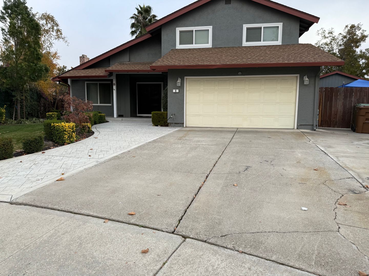 Brentwood House: 8 Cindy Place