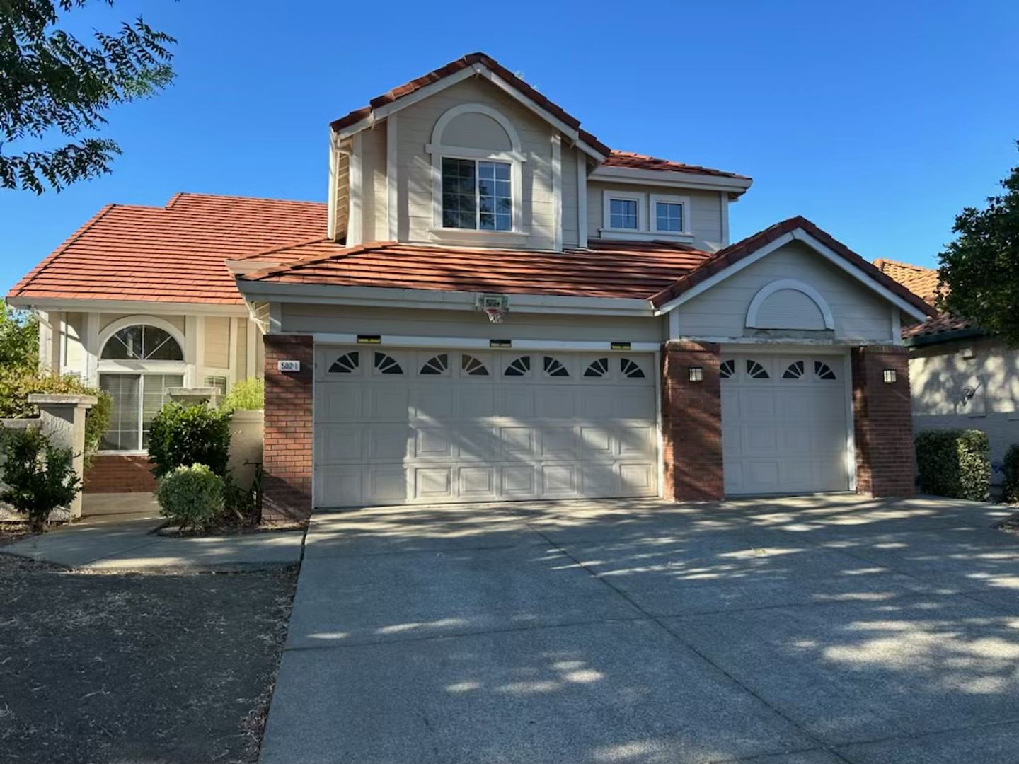 Antioch House: 5021 Chaparral Ct