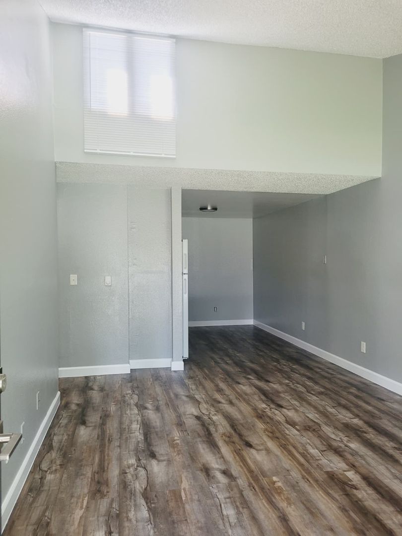 Kennewick Apartment: 505 S. Olympia St