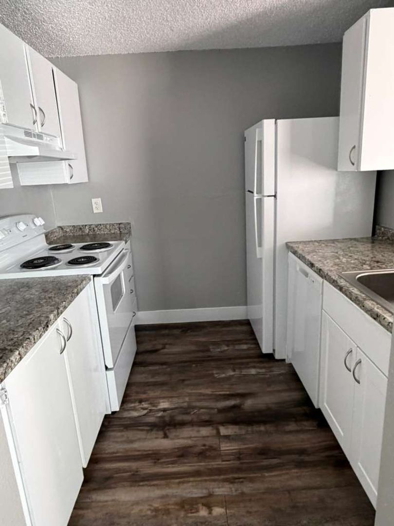 Kennewick Apartment: 601 S. Kent St.