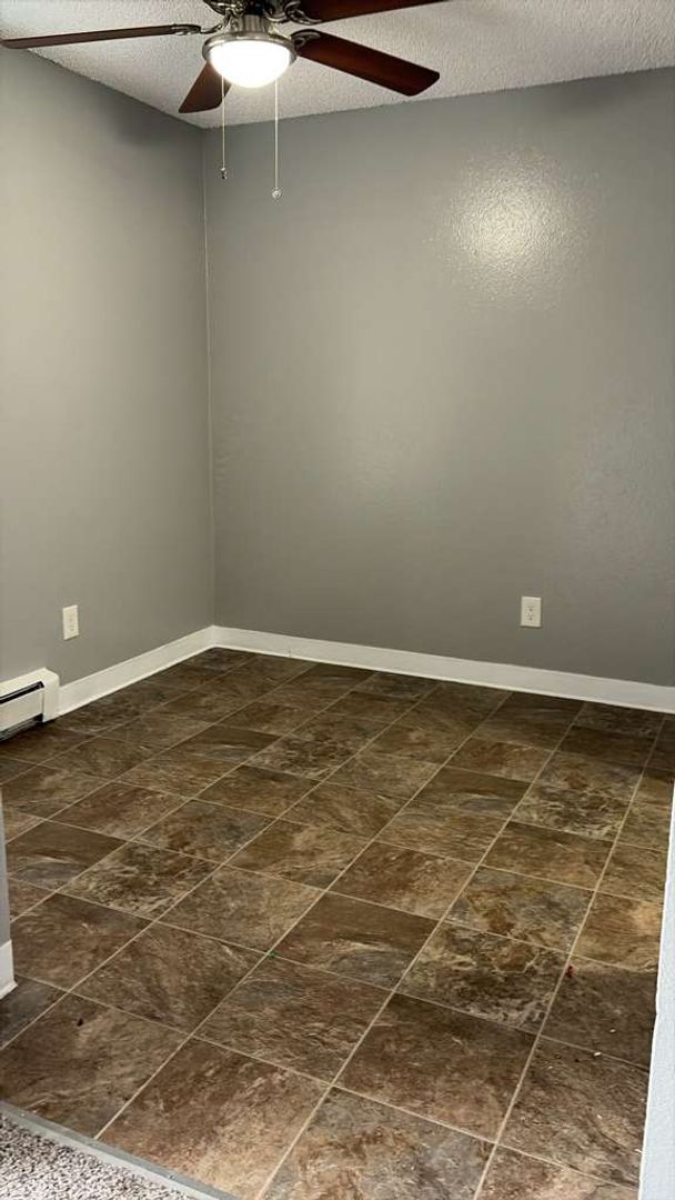 Kennewick Apartment: 601 S. Kent St.