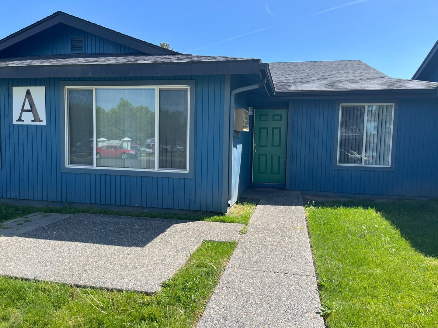 Kennewick Apartment: 1107 West 5th Avenue