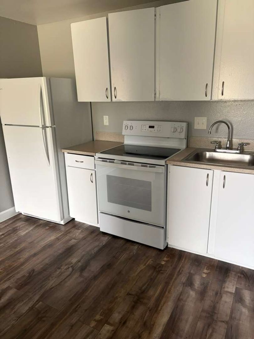 Kennewick Apartment: 505 S. Olympia St