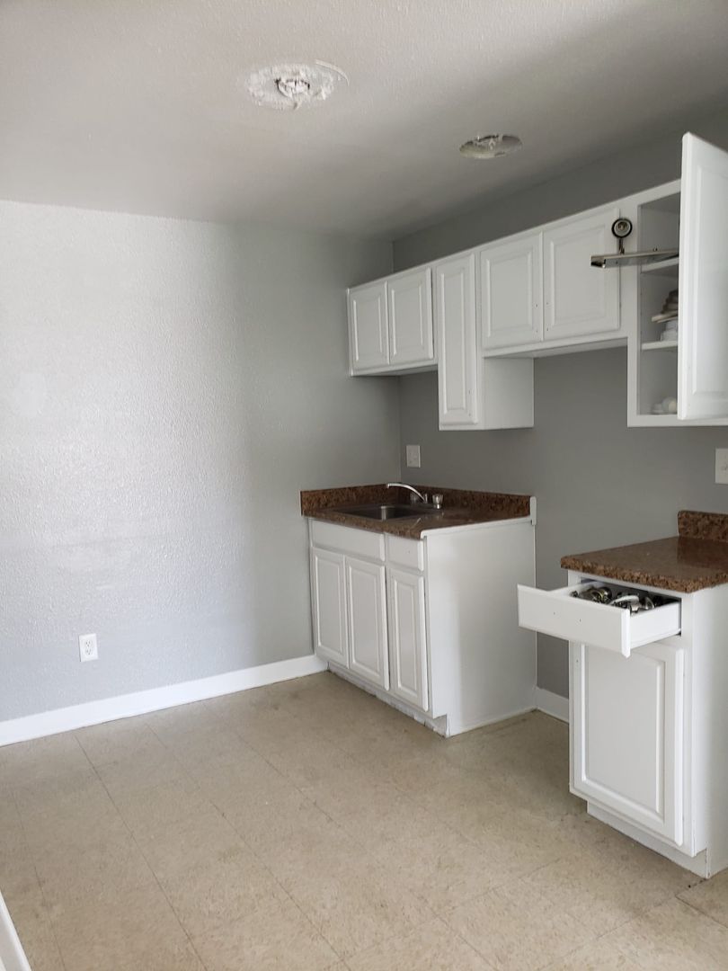 Kennewick Apartment: 505 S. Olympia St