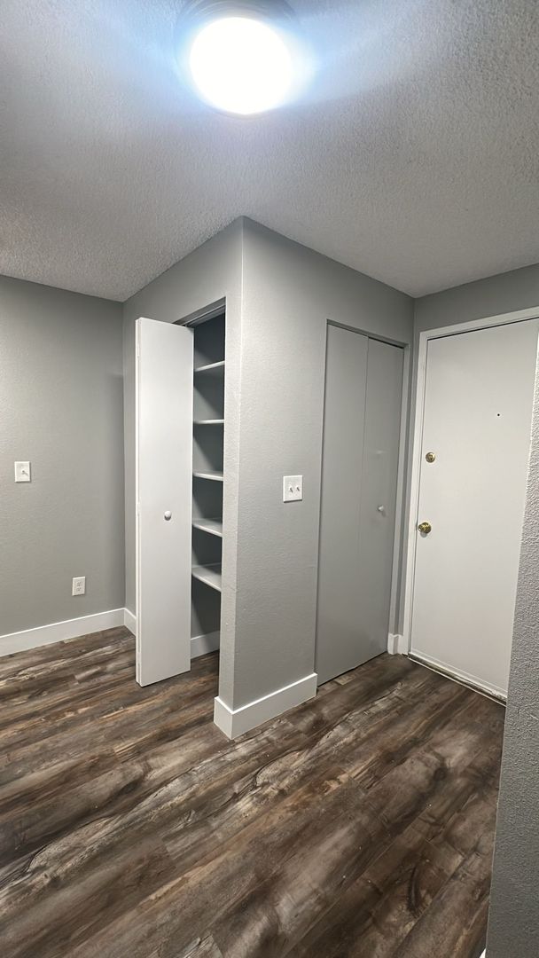 Kennewick Apartment: 601 S. Kent St.