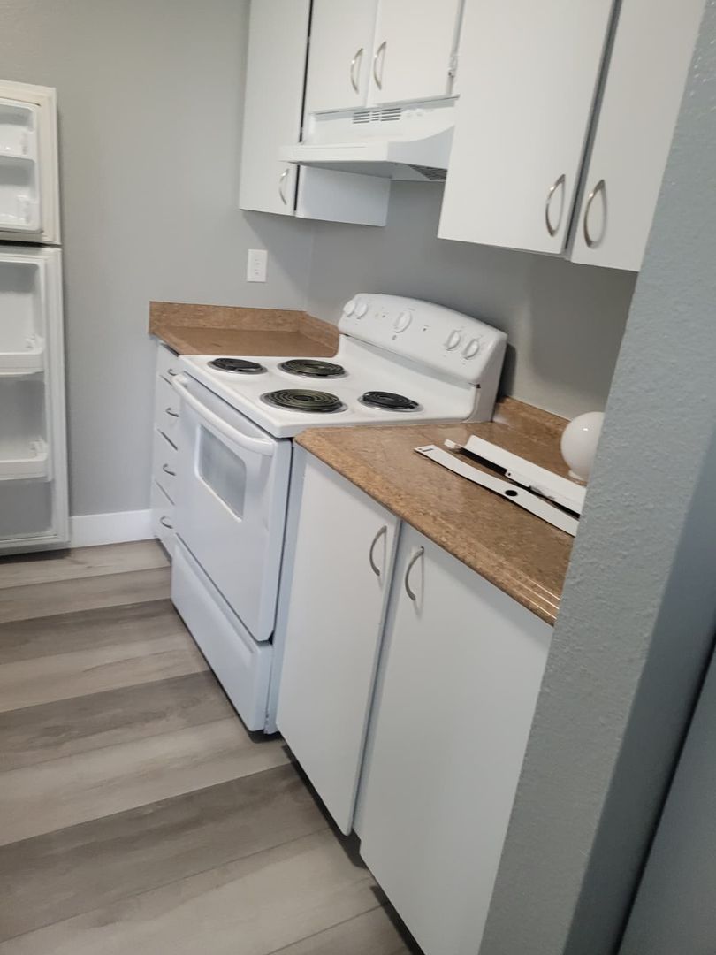 Kennewick Apartment: 601 S. Kent St.