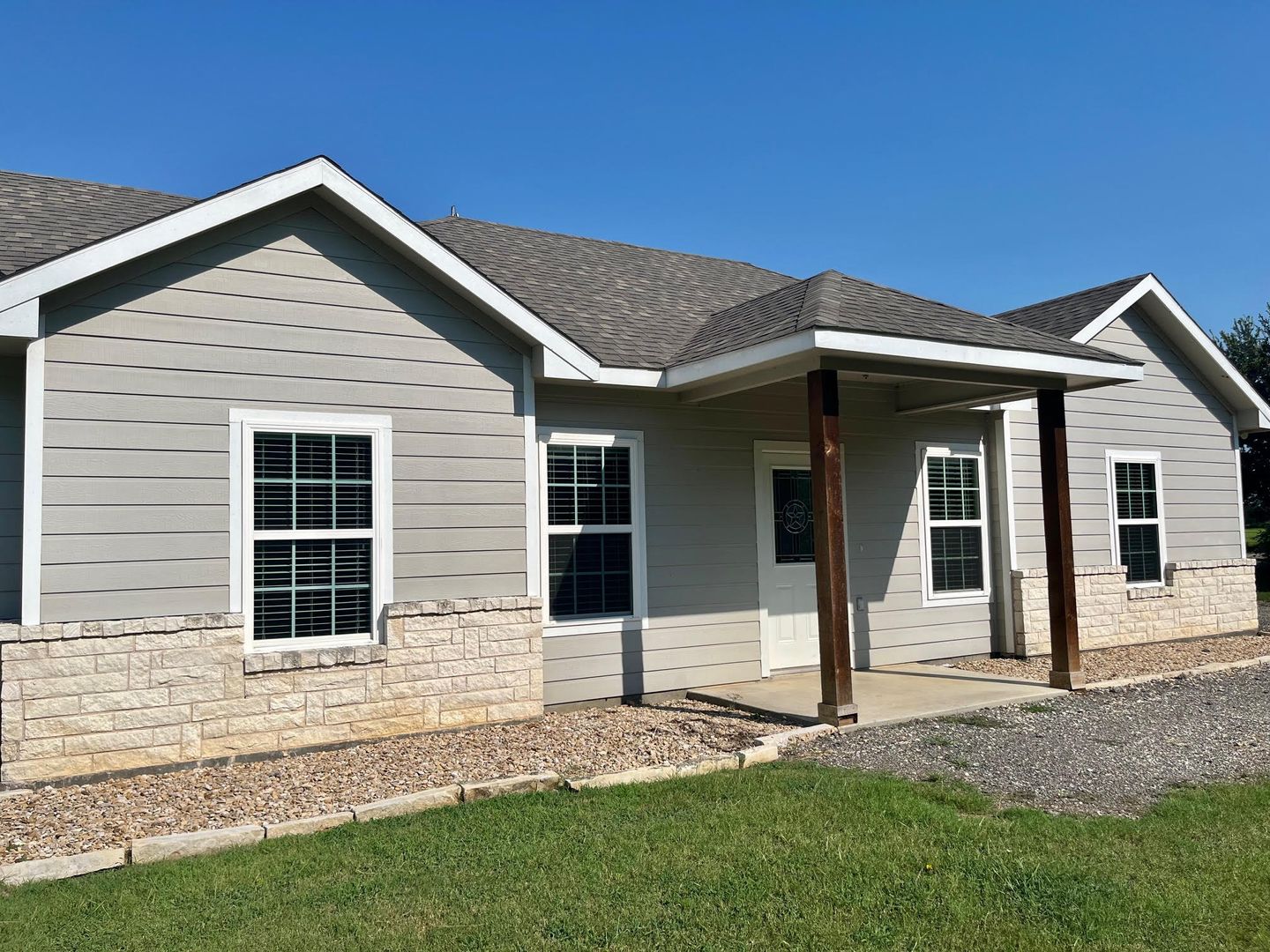 Cleburne House: 2312 CR 314 - 2312 CR 314