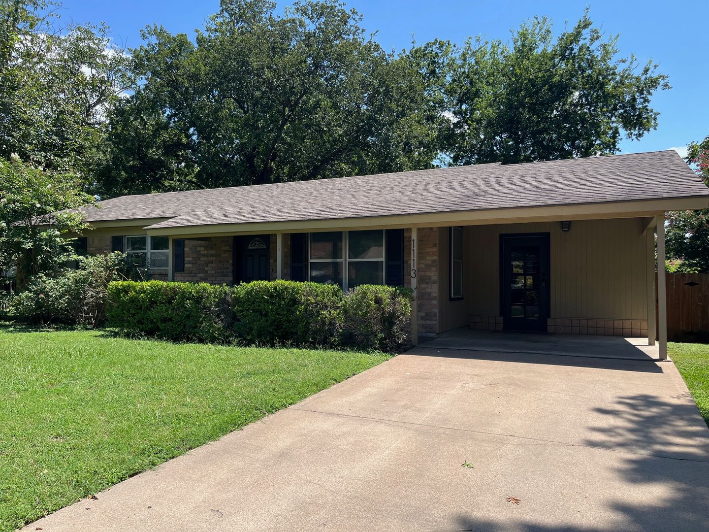 Cleburne House: 1113 Chester St.