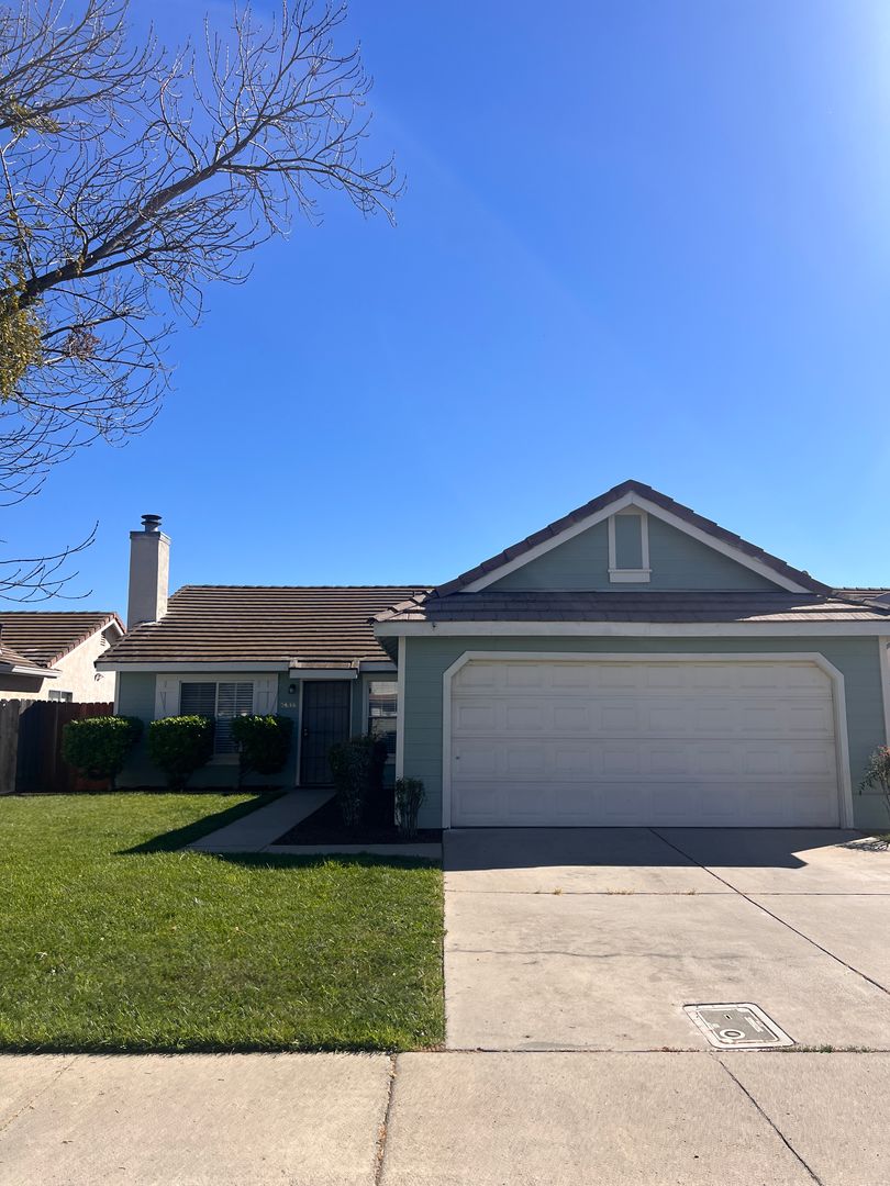 Modesto House: 3616 Bayboro Drive