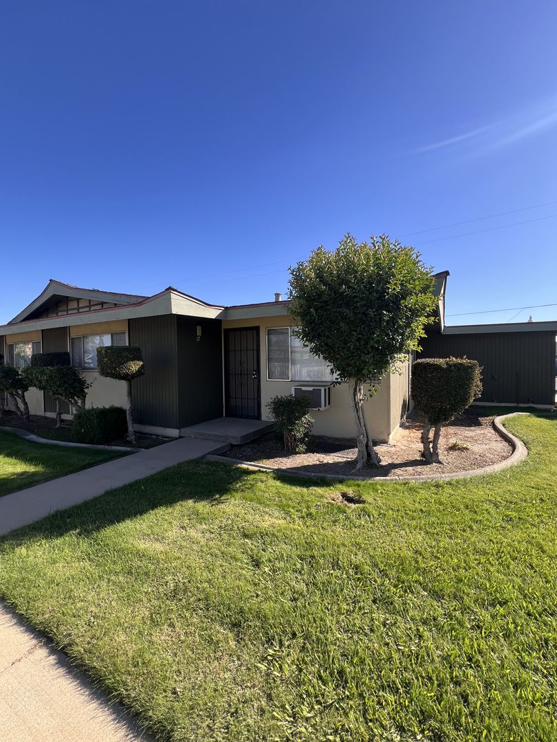 Modesto Apartment: 2701 MACDOUGAL ST