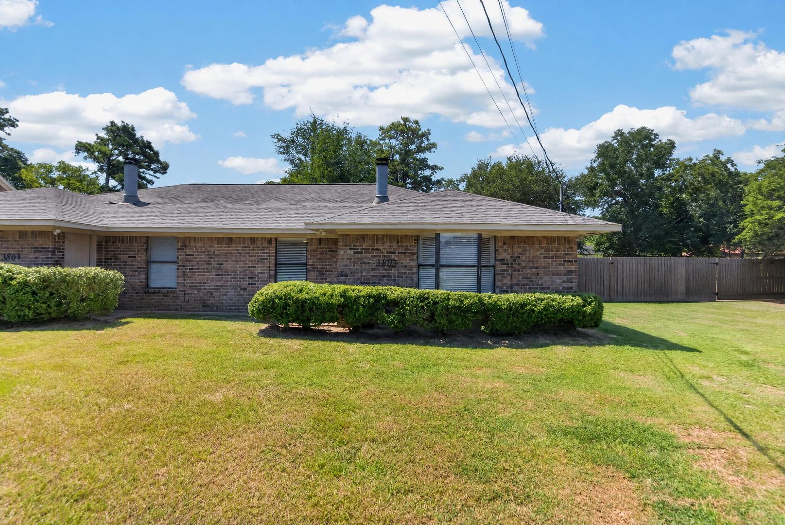 Flint Apartment: 3803 CR 149