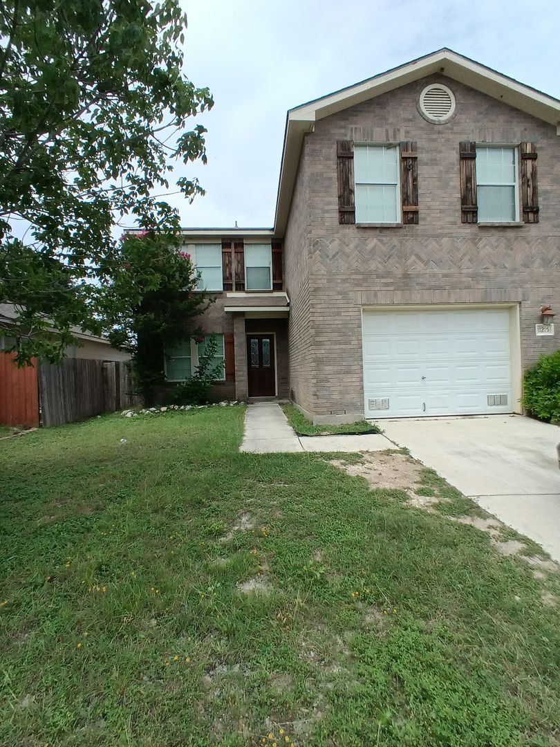 San Antonio House: 11215 Dublin Trace