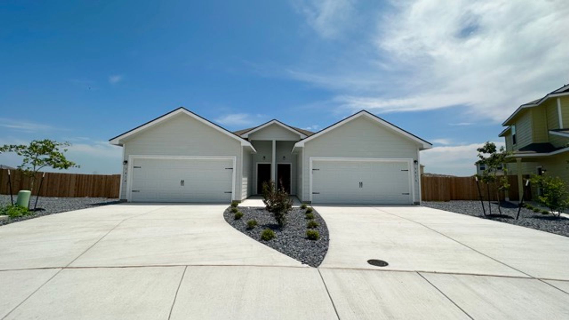 Seguin Townhome: 3418 Lindsay Lane