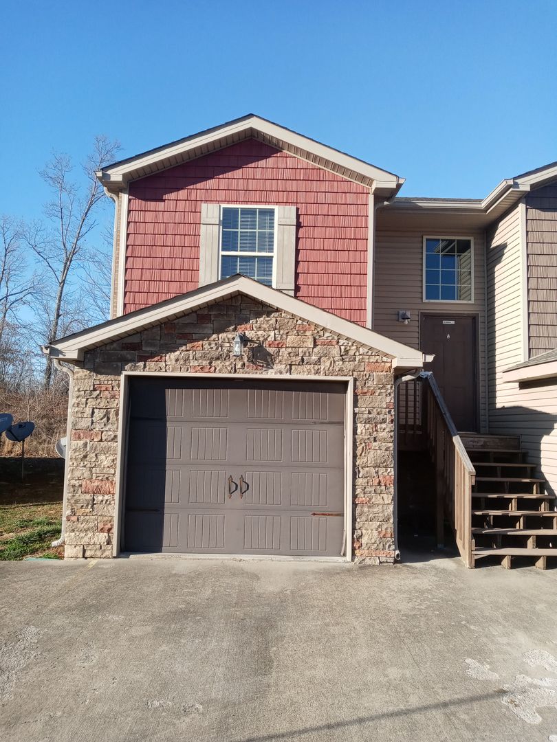 Clarksville Townhome: 1725 Thistlewood  Dr