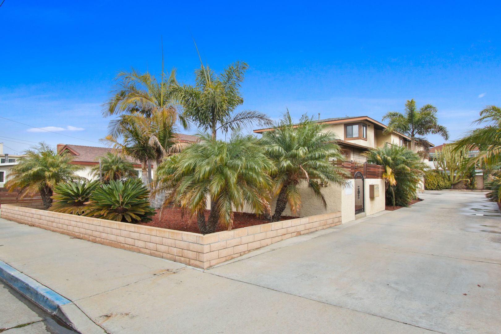 Huntington Beach Condo: 16842 Hoskins Ln.
