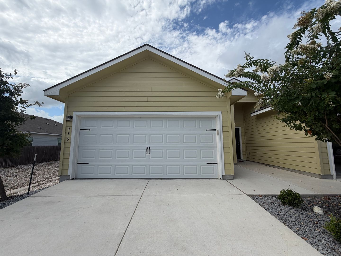 Seguin Multiplex: 535 Grayson Ln