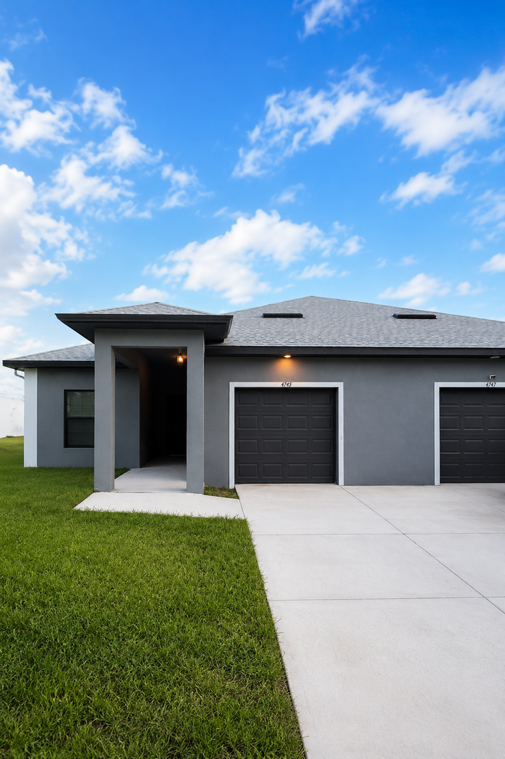 Lehigh Acres Townhome: 4745 26th ST SW