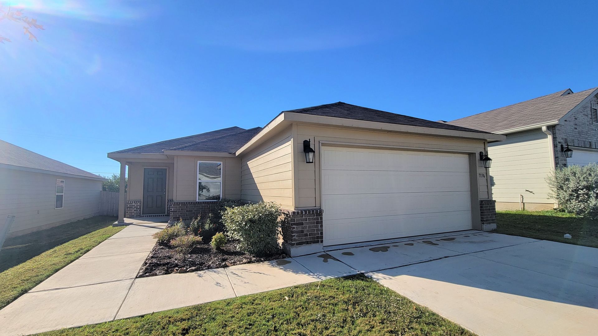 Converse House: 7136 Quarter Moon