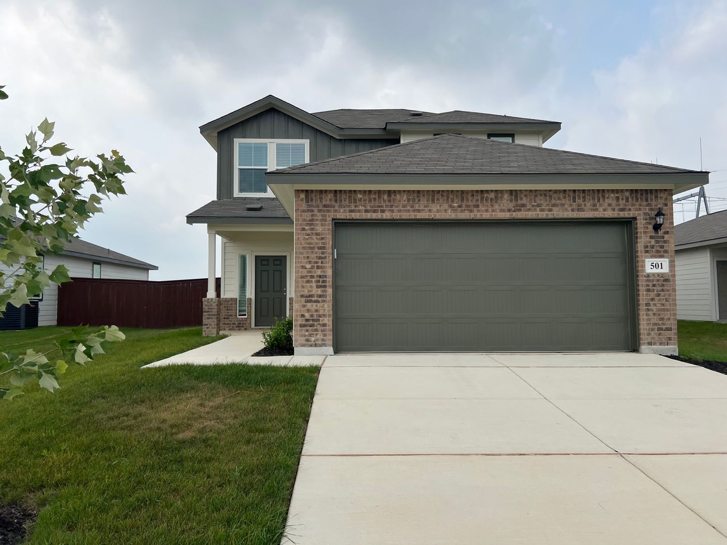 Seguin House: 501 Jean St