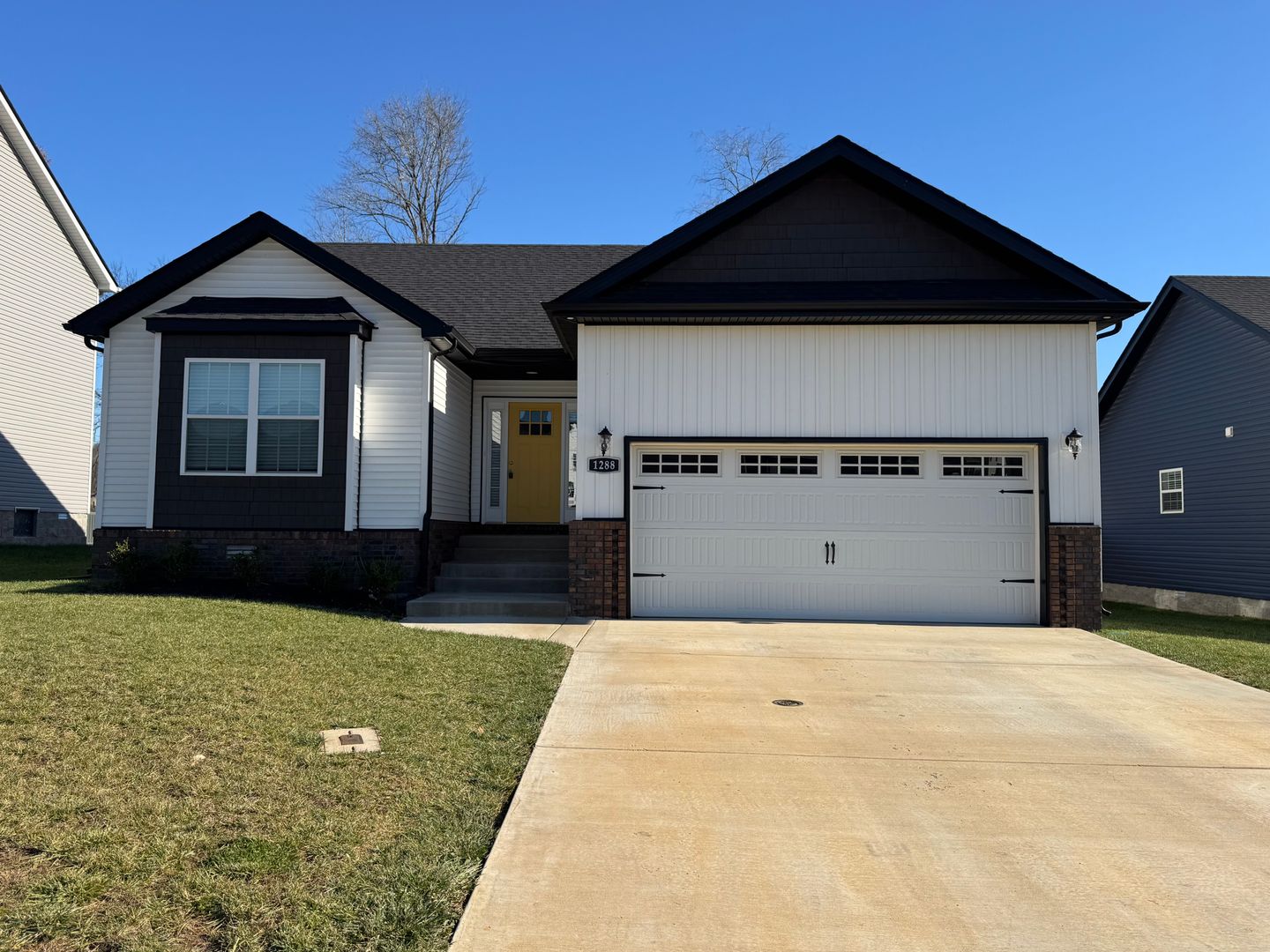 Clarksville House: 1288 Cardinal Creek Drive