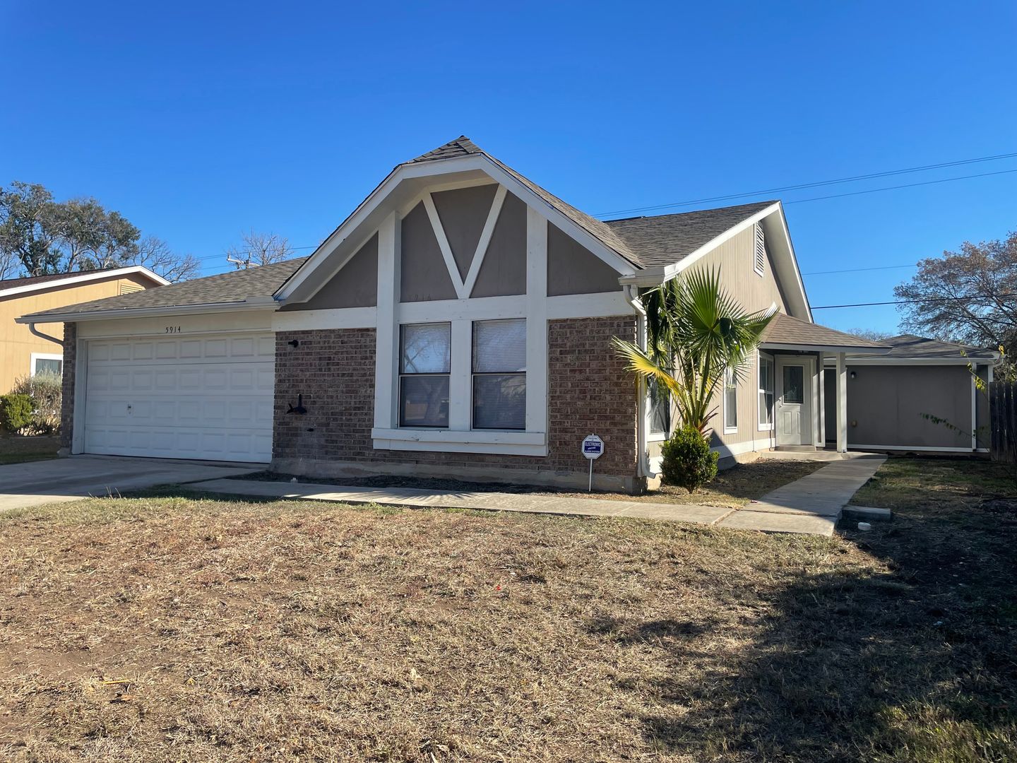 San Antonio House: 5914 Valley Wood