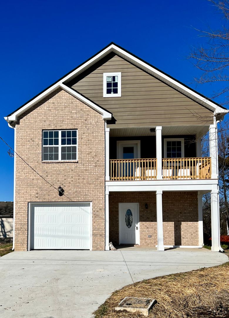 Nashville House: 4332 Old Goins Rd