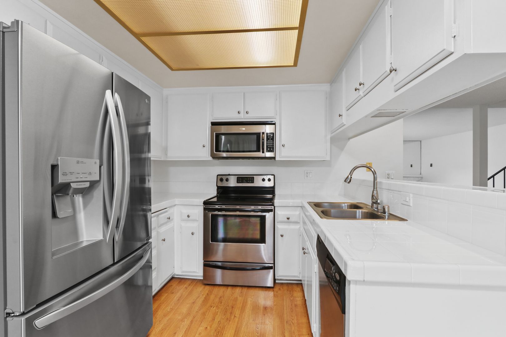 Costa Mesa House: 3036 Club House Rd