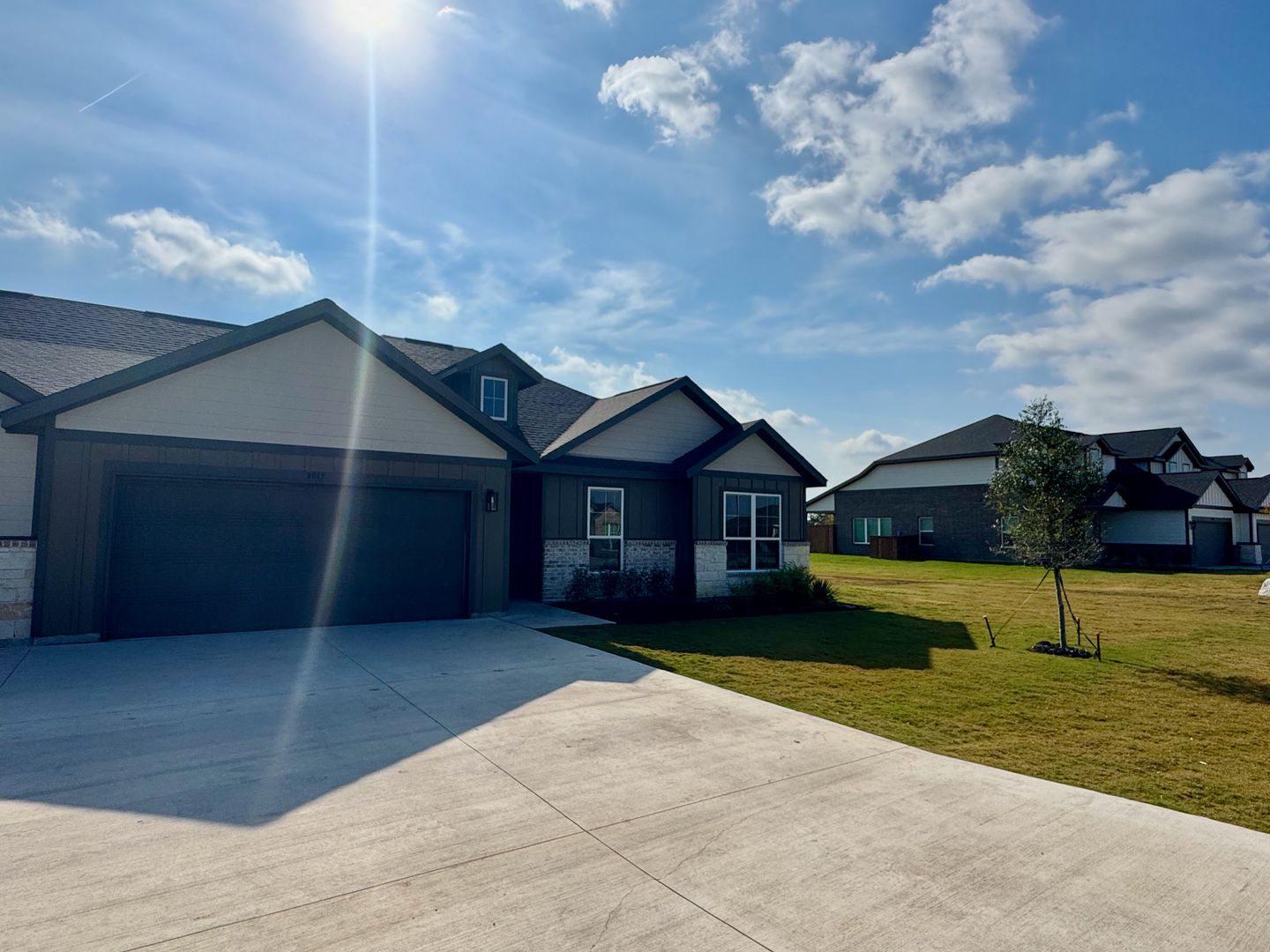 Midlothian Apartment: 3842-3844 Clovis St.