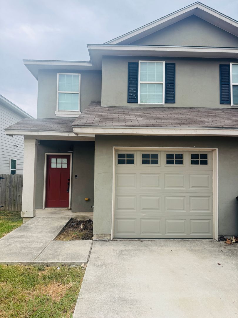 San Antonio Townhome: 6310 Melanzane Ave