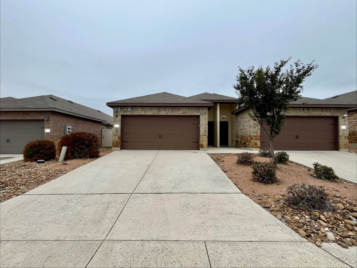 New Braunfels Multiplex: 206 Ragsdale Way