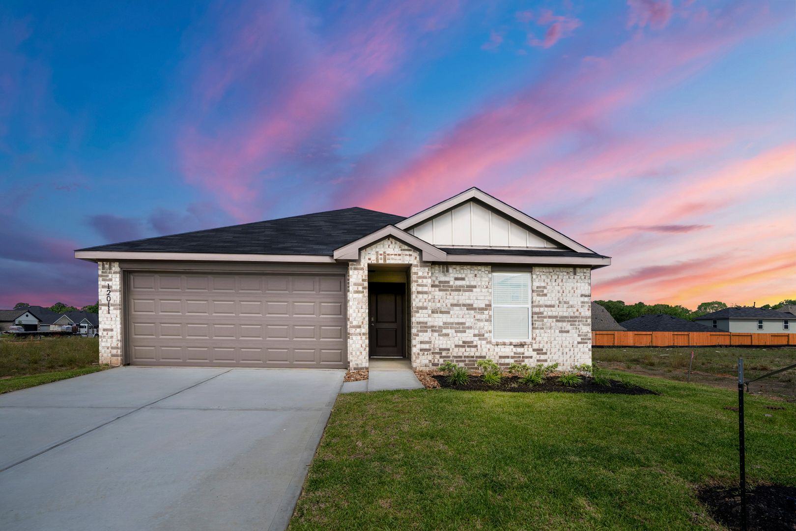 Willis House: 12011 Curlin Dr