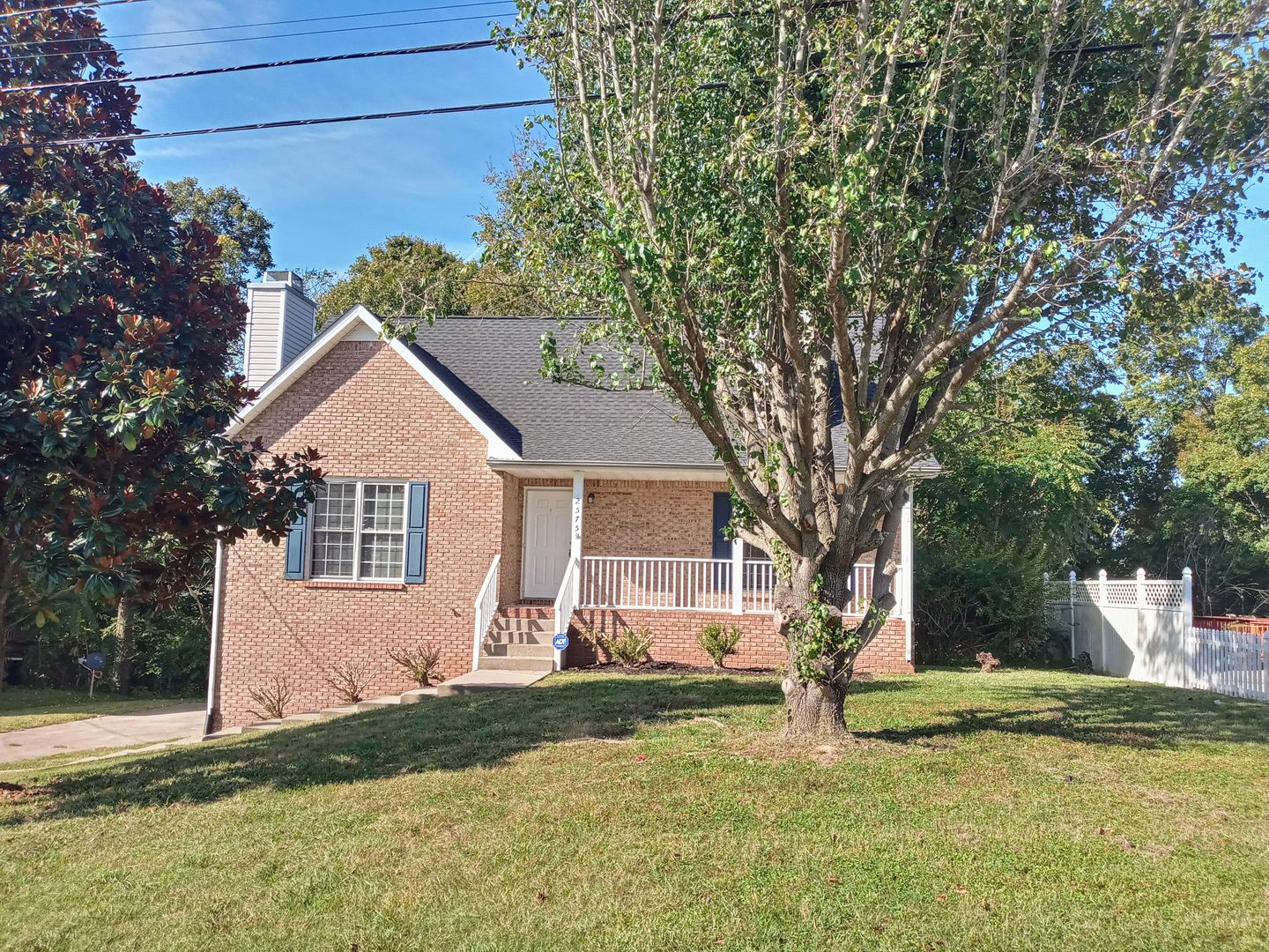 Clarksville House: 2575 Elkmont Dr