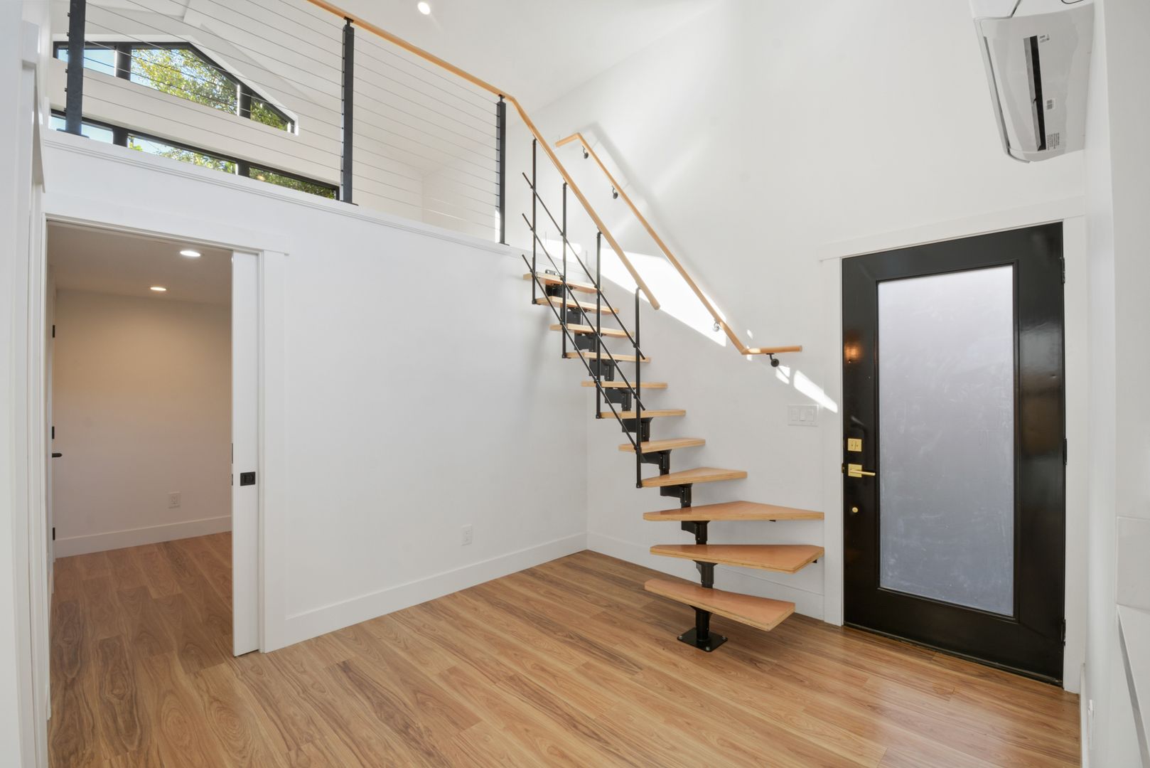 Redondo Beach Apartment: 1105 Stanford Ave