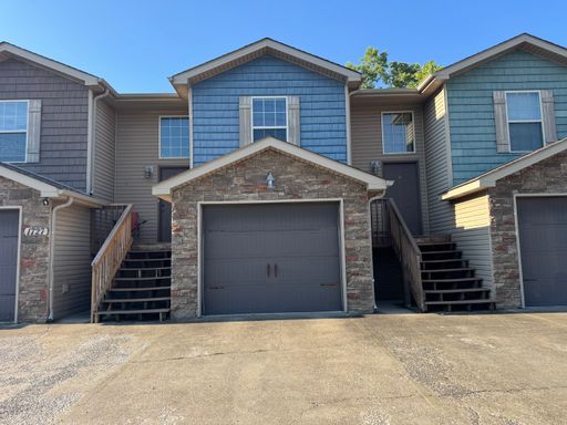 Beautiful Townhome – photo 1